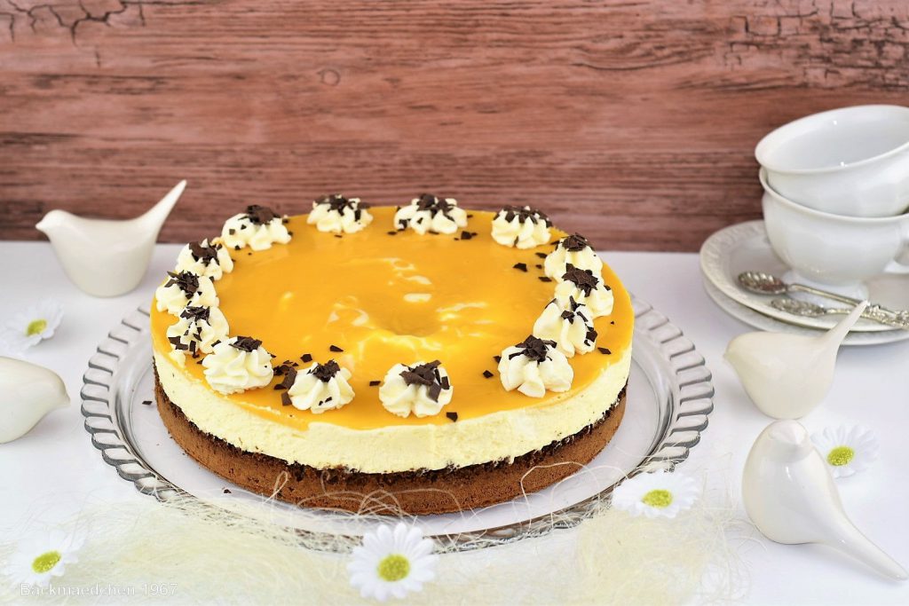 Eierlikörtorte mit Haselnussboden - Backmaedchen 1967