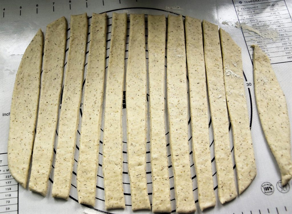 Zubereitung knusprige Kräuterbrot-Sticks