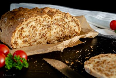 Brot mit Röstzwiebeln