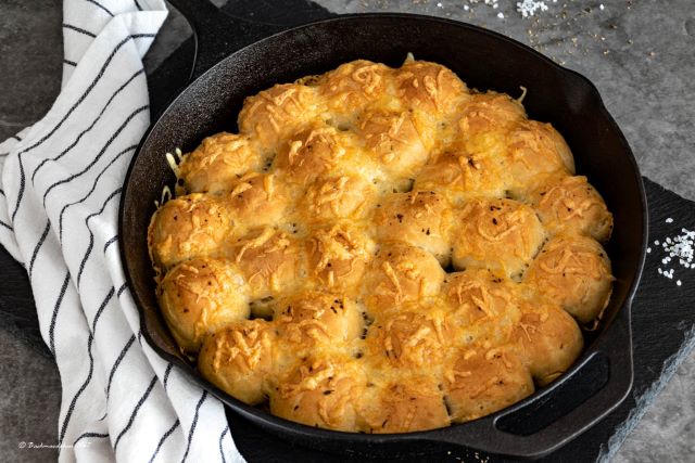 Kräuterbutter-Käse Bubble Bread