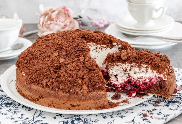 Maulwurfkuchen mit Beerenmix - Backmaedchen 1967