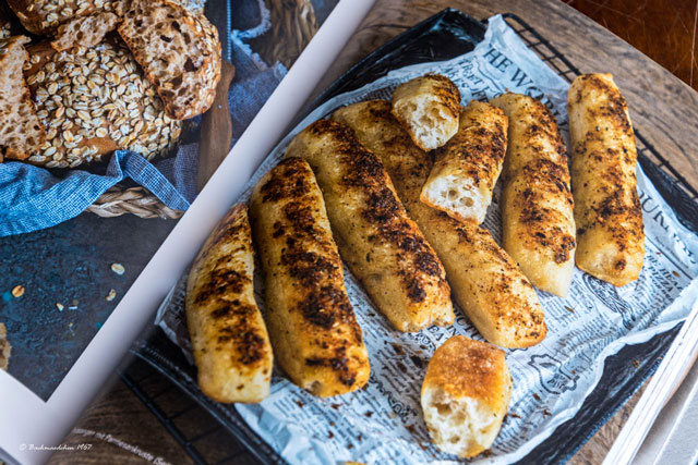 Brotstangen mit Parmesankruste