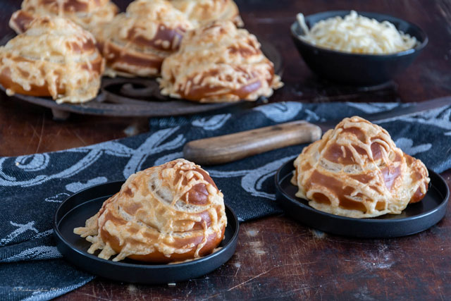 Laugen-Käse Schneckenbrötchen - Backmaedchen 1967