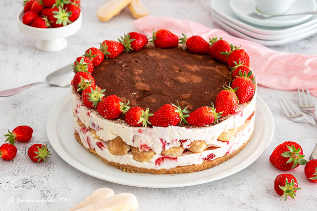 Erdbeer-Tiramisu Torte