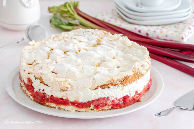 Rhabarber-Baiser Torte