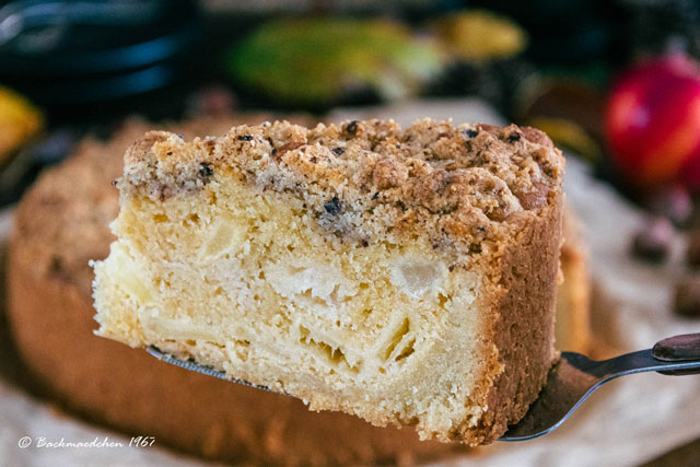 Apfelkuchen mit Nussstreusel