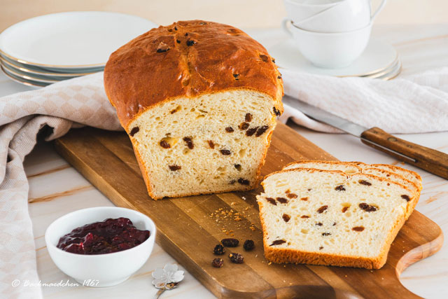 Rosinenbrot-Rosinenstuten