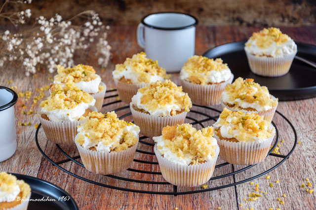 Orangen-Muffins mit Pistaziencreme